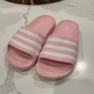 Adidas Girls slides